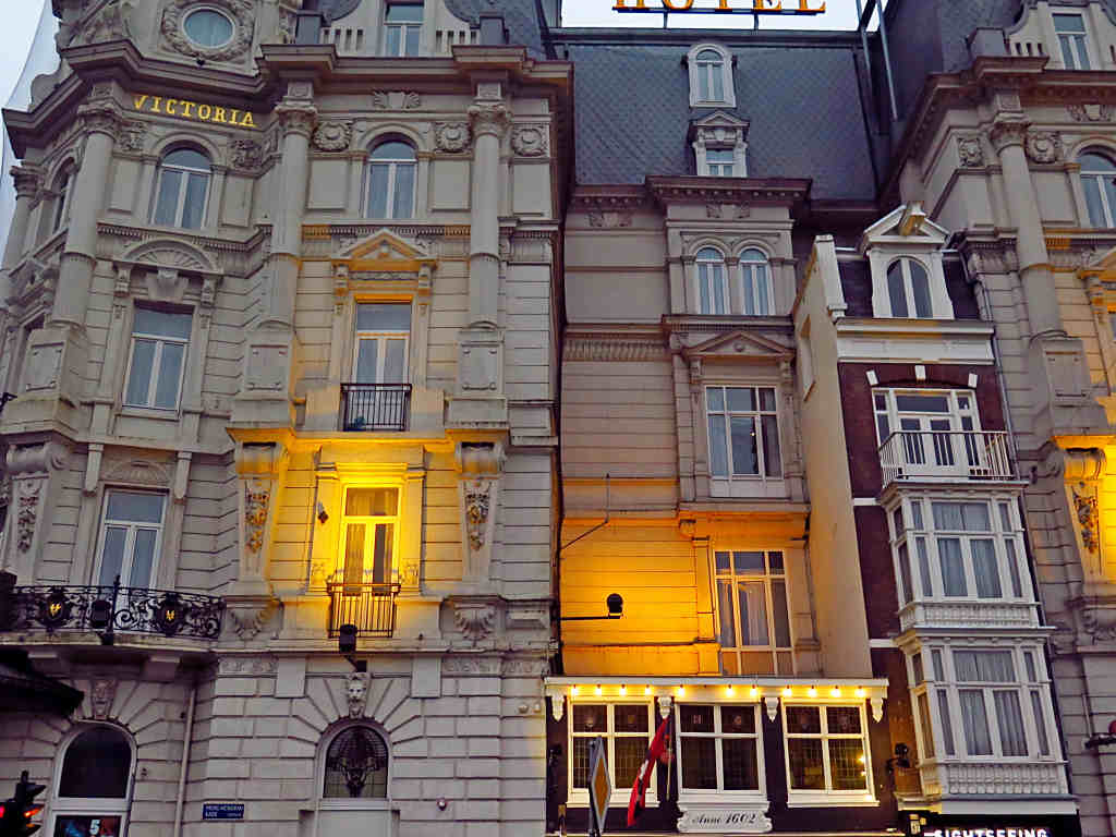 Historia de los Edificios a través del cine.  Hotel Victoria. Amsterdam.