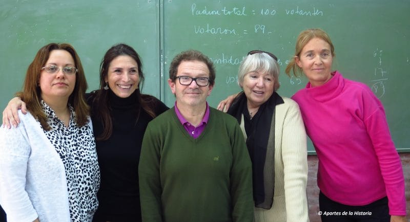 Elección de autoridades del Colegio Nacional Arturo Umberto Illia. Directora Profesora Cecilia Martín, Vice Directores, Profesora Teresita Demarchi y Profesor Juan Carlos Gasques.